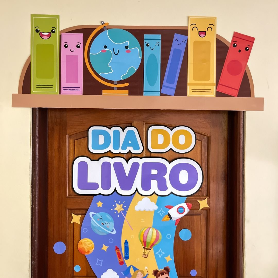 Dia do Livro Painel de Porta 1