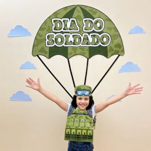 Painel Paraquedas Dia do Soldado