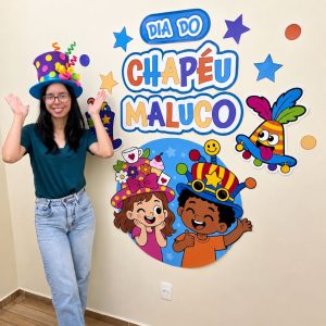 Painel Dia do Chapéu Maluco